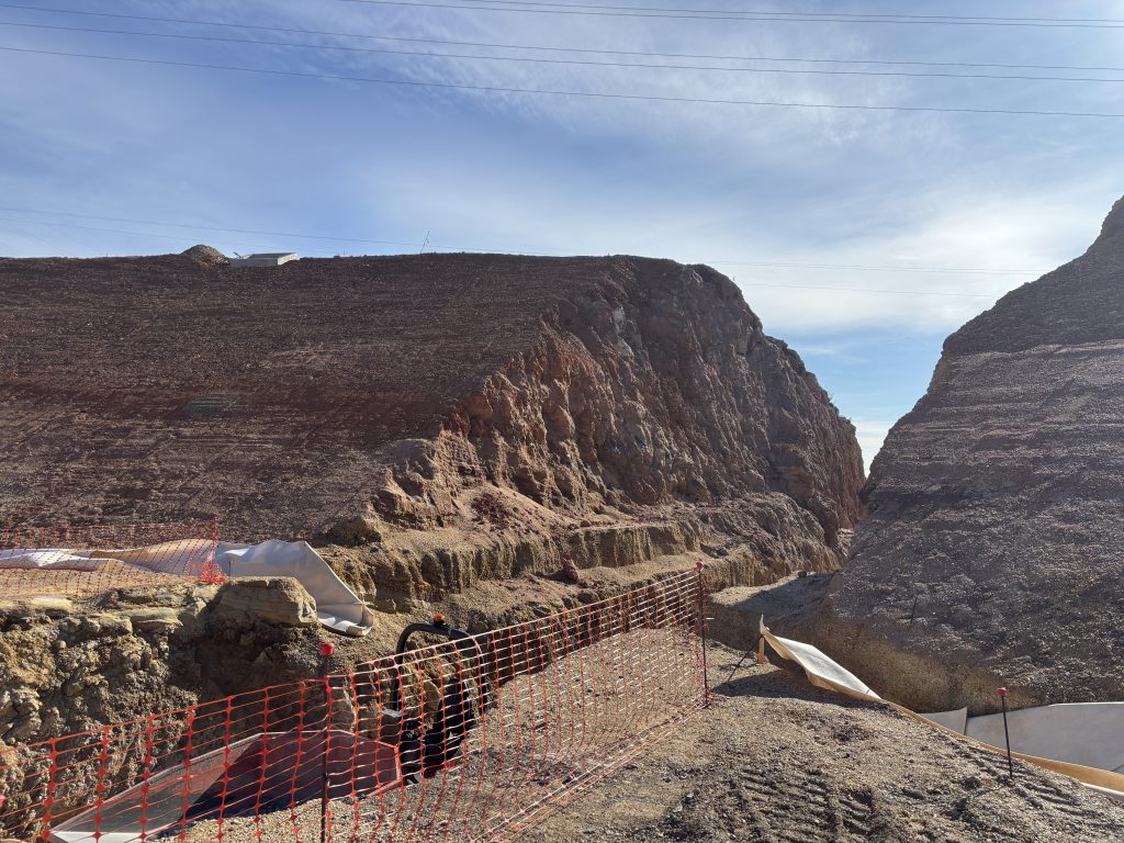 Geological survey and analysis of the temporary stability of the excavation